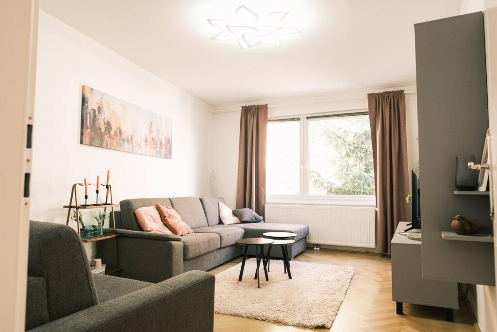 Pink Prater Apartment Виена Екстериор снимка