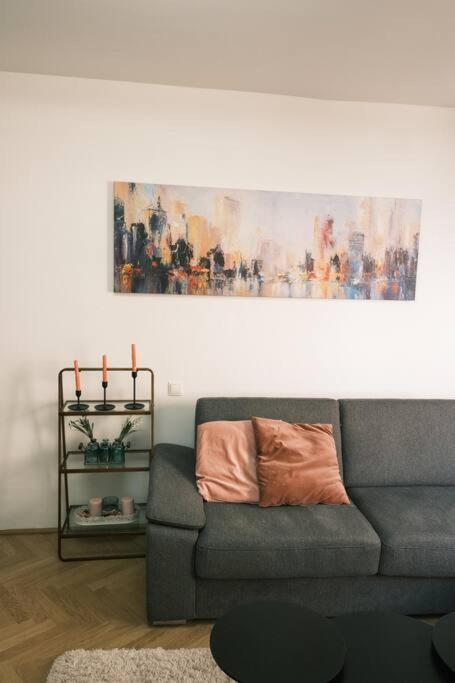 Pink Prater Apartment Виена Екстериор снимка